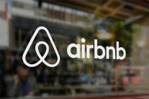 Airbnb: Επιστρέφει το τέλος επιτηδεύματος στη βραχυχρόνια μίσθωση – Επιβάρυνση έως 600 ευρώ