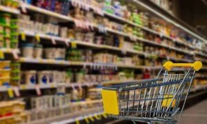 Σούπερ μάρκετ: Ανατιμήσεις τον Μάρτιο και νέες αυξήσεις στον απόηχο των δασμών Τραμπ