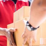 Τέλος τα μετρητά στις πληρωμές των courier – Τι αλλάζει από τον Οκτώβριο