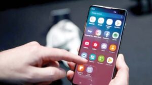 Panic button: 349 γυναίκες έκαναν χρήση του, το απέκτησαν 2.124