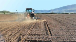 Αγρότες και νέοι γεωργοί: Πρόγραμμα 53 εκατ. ευρώ για δωρεάν συμβουλευτικές υπηρεσίες