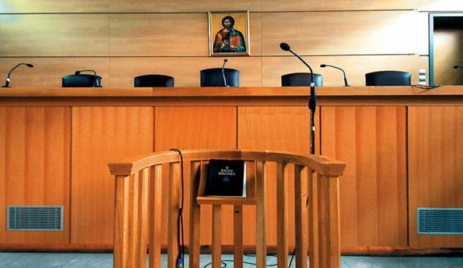 Κολωνός: Η αγόρευση της δικηγόρου προκάλεσε την έντονη αντίδραση της μητέρας της 12χρονης
