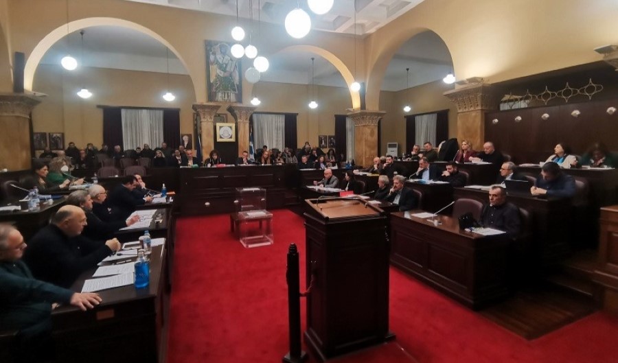 Η δημοτική αρχή λογοδότησε στις ερωτήσεις της αντιπολίτευσης, στην πρώτη ειδική δημόσια συνεδρίαση του Δημοτικού Συμβουλίου