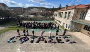 ” Έφτασες;”… Συμβολική απόδοση τιμής και μνήμης από τους μαθητές του ΓΕΛ Πεδινής