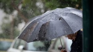 Επελαύνει το νέο κύμα κακοκαιρίας: Μήνυμα του 112 στη Δυτική Ελλάδα (βίντεο)