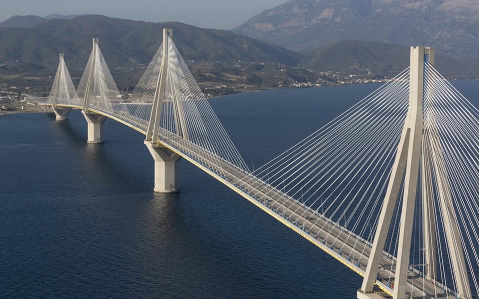 Να μειωθεί άμεσα το κόστος των διελεύσεων της γέφυρας του Ρίου Αντιρρίου – Δυσβάσταχτο το κόστος