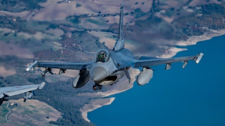 Το χρονικό της πτώσης του F-16: Η σωτήρια κίνηση του πιλότου και οι πρώτες ενδείξεις για το ατύχημα
