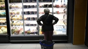 Στον πάτο της Ευρώπης από τους φόρους και την ακρίβεια