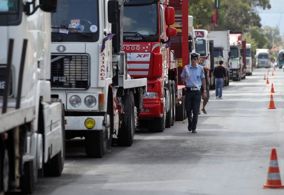 Απαγόρευση κυκλοφορίας σε φορτηγά άνω των 3,5 τόνων για το τριήμερο της Καθαράς Δευτέρας