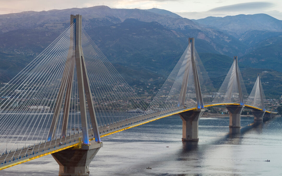 Ακριβή μου γέφυρα…20 χρόνια λειτουργίας γιορτάζει η Γέφυρα Ρίου – Αντιρρίου – Εμβληματικό έργο υποδομής και τεχνικής αριστείας
