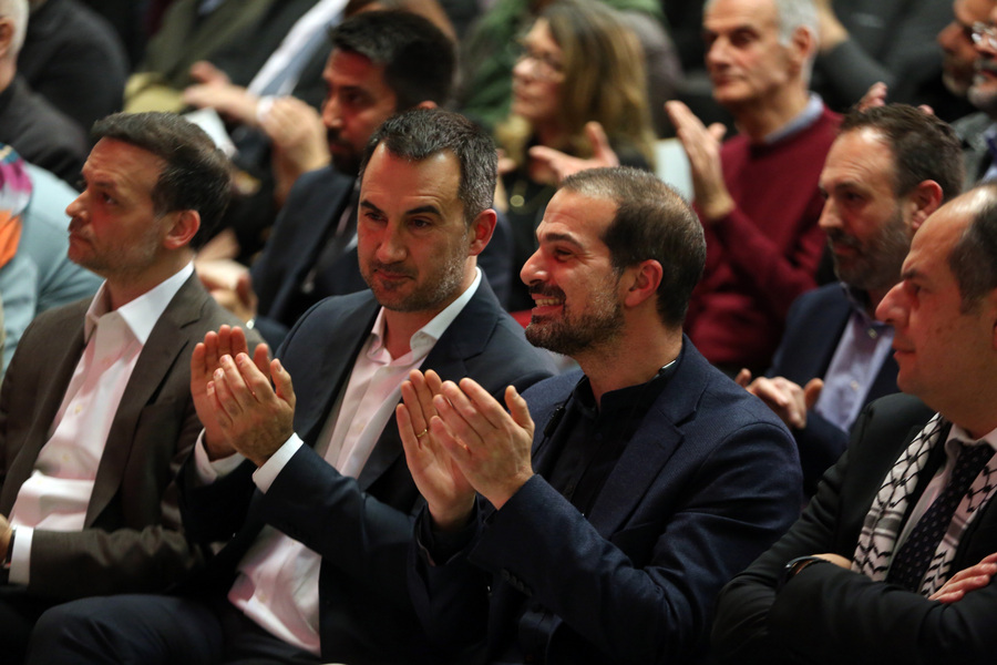 Κρίσιμες ώρες για τη Νέα Αριστερά: Πολύ κοντά ακόμα και στην διάσπαση – Ανάρτηση Χαρίτση