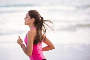 Το ανάποδο περπάτημα φέρνει επανάσταση στη φυσική κατάσταση