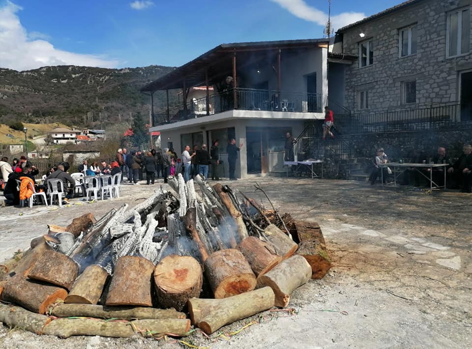 Πολιτιστικός σύλλογος απανταχού Μεγαλογοτιστινών- Η πετρόκτιστη πλατεία τους μάζεψε όλους