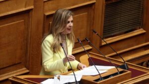 Μ. Τζούφη: Απαξίωση του ΕΣΥ και ενίσχυση των μεγάλων ιδιωτικών συμφερόντων