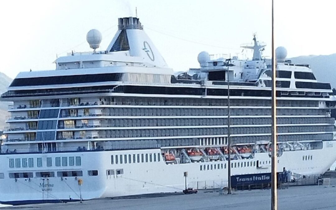 Το πολυτελές 8 όροφο κρουαζιερόπλοιο ‘ΜARINA’ έδεσε σήμερα στις 07:00 π.μ. στο λιμάνι της Ηγουμενίτσας