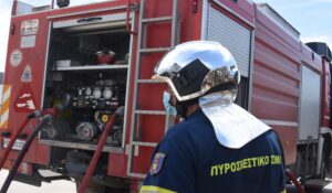 Φωτιά κοντά στη δομή προσφύγων στον Κατσικά – Τι συμβαίνει με τις αυτοσχέδιες ψησταριές