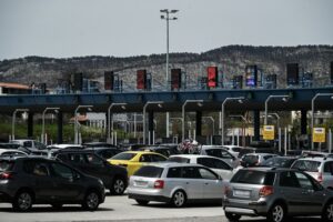 Οχήματα σε ακινησία: Αρχίζουν οι έλεγχοι με «οδηγό» τις κάμερες των διοδίων
