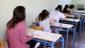 Πανελλαδικές Εξετάσεις: Τα απαραίτητα και τα απαγορευμένα