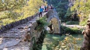 Μαθήτρια Λυκείου από τα Ιωάννινα το κορίτσι που έπαθε επιληπτική κρίση στην Κλειδωνιά