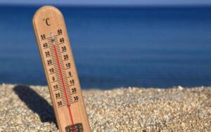 Καύσωνας: Έκτακτα μέτρα για την Κυριακή στον ιδιωτικό τομέα