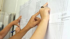 Πανελλαδικές 2026: Οι επιδόσεις ανά μάθημα σε ΓΕΛ και ΕΠΑΛ – Αναλυτικοί πίνακες