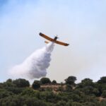 Συναγερμός στη Βόνιτσα για φωτιά – 19 πυροσβέστες και τέσσερα αεροσκάφη στη μάχη