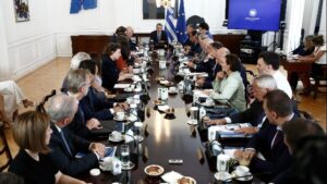 O νέος κατώτατος μισθός στο σημερινό Υπουργικό Συμβούλιο