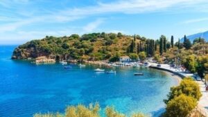 Τουρισμός: «SOS» για την έλλειψη προσωπικού – 80.000 κενές θέσεις εργασίας (βίντεο)
