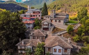 Μηλιά: Ένα γραφικό χωριό του Μετσόβου στις πλαγιές της βόρειας Πίνδου