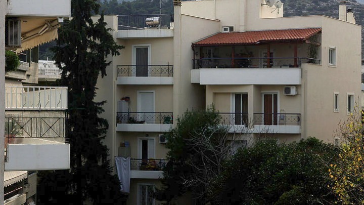 ΑΑΔΕ: Οδηγός για μεταβίβαση ακινήτων (φόροι, πρόστιμα και απαλλαγές)