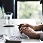 Ελλάδα: Από τις χειρότερες επιδόσεις στην Ευρώπη σε εργασία και αποδοχές