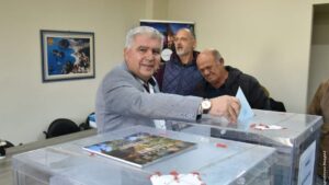 Ο Δήμαρχος Πρέβεζας συγχαίρει το Γιάννη Μπούρη για την επανεκλογή του στην προεδρία του Επιμελητηρίου Πρέβεζας