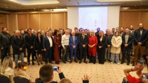 Oι υποψήφιοι της “Νέας Πορείας” για το Επιμελητήριο Ιωαννίνων