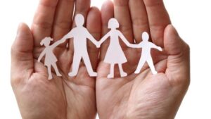 Σ.Ζαχαράκη: 20 δισ. ευρώ σε ορίζοντα δεκαετίας για τη στήριξη της οικογένειας, των νέων και της τρίτης ηλικίας