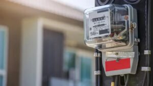 Πυρά της αντιπολίτευσης για την αύξηση της χονδρικής τιμής του ρεύματος