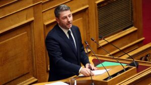 Ανδρουλάκης: Πληθωρισμός, ακρίβεια και ταμείο ανάκαμψης τα «σωσίβια» του κυβερνητικού ναυαγίου