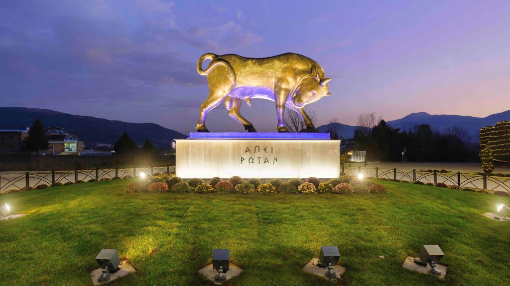 Ολοκληρώθηκε πλήρως η φωταγώγηση του Ταύρου