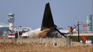 Νότια Κορέα: Μόλις δυο επιζώντες μετά τη συντριβή επιβατικού αεροσκάφους με 181 ανθρώπους