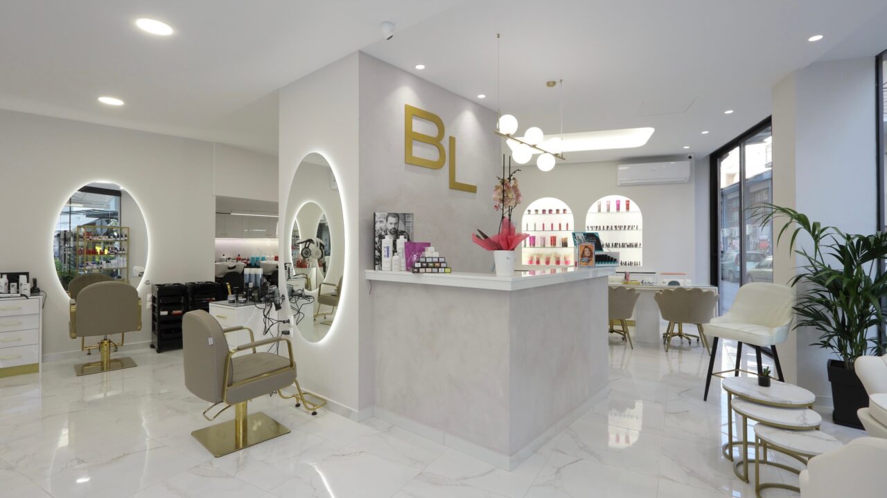 Το Beauty Loft και η Αθήνα Φλώρου ξανά στο Dubai – Master Class με τον διεθνώς καταξιωμένο Mounir και οι τάσεις χρώματος του 2026.