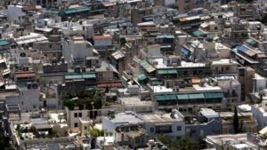 Μαξίμου: Χαράτσι σε κλειστά ακίνητα σχεδιάζει η κυβέρνηση (video)