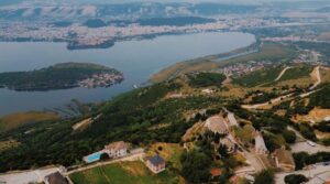 Παραδοσιακό ημερήσιο γλέντι στους Λιγκιάδες Ιωαννίνων τη Δευτέρα του Αγίου Πνεύματος