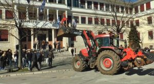 Λειψυδρία στον κάμπο – Νέα κινητοποίηση των αγροτών στοχοποιεί “Δωδώνη” και ΔΕΥΑΙ