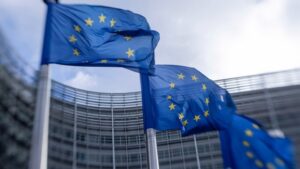 Νομοθετική πρόταση για τις επιστροφές παράνομων μεταναστών παρουσίασε η ΕΕ