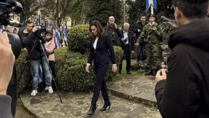 25η Μαρτίου-Ιωάννινα: Κατάθεση στεφάνων στο Ηρώο Μπιζανομάχων (φωτογραφίες+βίντεο)