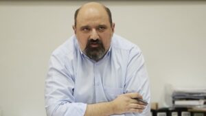 Τέμπη: Πυρά ΠΑΣΟΚ κατά της κυβέρνησης μετά την παραπομπή Τριαντόπουλου (video)