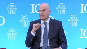 Ν. Δένδιας: «Το τελευταίο που πρέπει να κάνουμε είναι να κοιτάμε τις δημοσκοπήσεις, είναι σαν να κοιτάς πίσω σου»