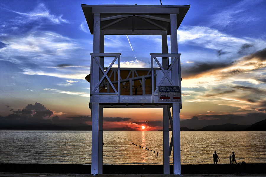 Υποχρεωτικοί οι ναυαγοσώστες στις παραλίες από την 1η Ιουνίου (βίντεο)