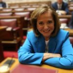 Ντόρα Μπακογιάννη: «Υγιής ο διάλογος για το επιτελικό κράτος – Αντάρτες επειδή έχουν άποψη;»