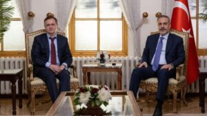 Η ρωσική αντιπροσωπεία «περιμένει τους Ουκρανούς στις 10 το πρωί» στην Κωνσταντινούπολη