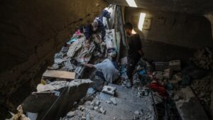 Η Ευρώπη εντείνει την πίεση στο Ισραήλ για να σταματήσει την κλιμάκωση στη Γάζα